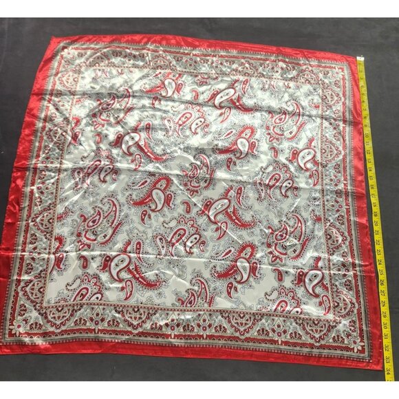 Red & Cream Paisley Square Scarf 100% Polyester 34"x34" Silk-Like Accent Versati - Picture 7 of 10